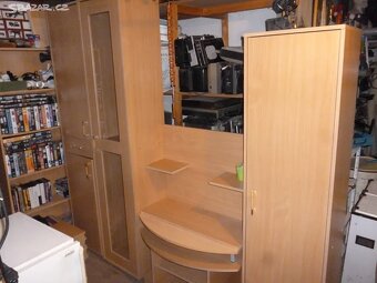 šatní skřín,v-180cm,š-50cm,h-60cm za 1000kč - 9
