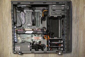I7-7700k + RTX 2080 32gb ram - 9