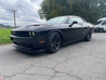 Dodge Challenger 5.7 - 9