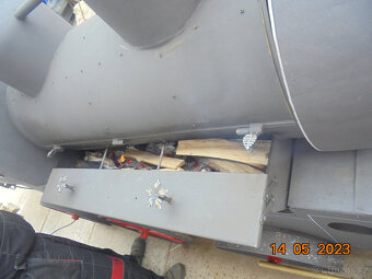 ZAHRADNí GRiL,UDíRNA - 9