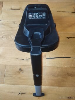 Maxi Cosi autosedačka Cabrio Fix i-Size + základna - 9