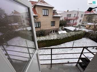 Pronájem 1+1/B, 49 m2, cihla, zařízený, Praha 8 Kobylisy - 9