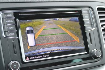 Volkswagen Sharan 2.0 TDI 4motion 110 kw 7 míst - 9