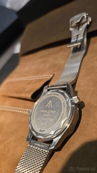 Omega Seamaster 300m Diver 007 Bond - 9