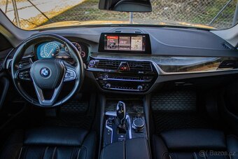 BMW 5 Touring 530d xDrive A/T 2019 - ZÁRUKA 1 rok/30000km - 9