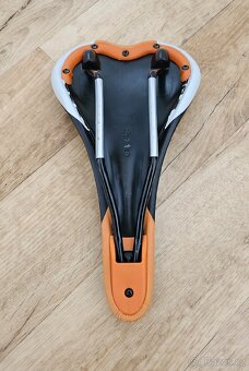 KTM sedlo - 9