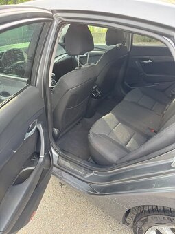 HYUNDAI i40 1.7 CRDi 100kW 2012 ČTĚTE INZERÁT DO KONCE - 9