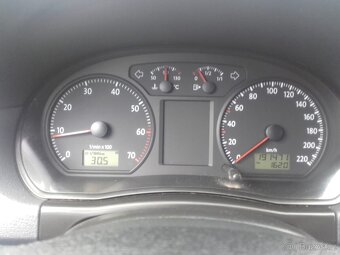 Prodám VW Polo 1,2i r. 07, STK 4/2026 - 9