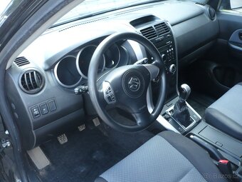 Suzuki Grand Vitara 1.6 i - 9