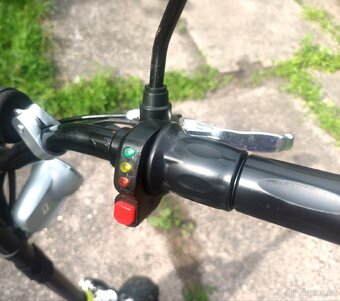 Elektrická koloběžka Nitro scooters XE 1200 - 9