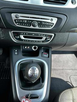Prodám Renault Grand Scénic 1.9 dCi - 9