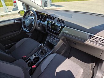 Nabízím k prodeji Volkswagen Touran 1.2 TSI 81 Kw - 9