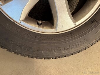 Sada Volvo s pneu Nokian 215/65 R16 - 9