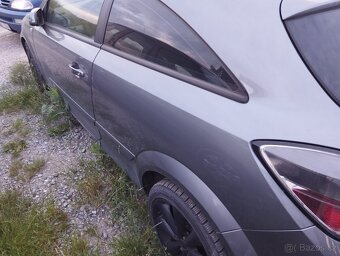 Opel Astra H GTC 1.4 benzín. - 9