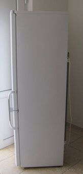 CHLADNIČKA S MRAZNIČKOU BEKO - A+ - 170cm - 9