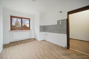 Prodej bytu, 3+1, 75 m2, Chvaletice - 9