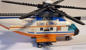LEGO City Pobřežní hlídka - Vrtulník a záchranný člun (7738) - 9