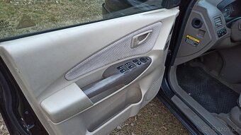 HYUNDAI TUCSON - 9