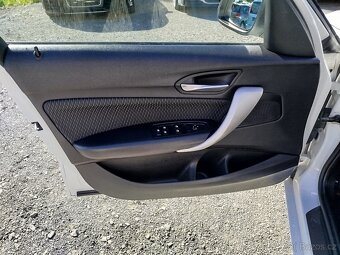 BMW Řada 1 2.0D, r.v. 3/2013, najeto 201.130 km - 9