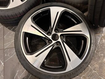 original audi a3 s3 r19 RS 8Y 8Y0601025CG letní - 9