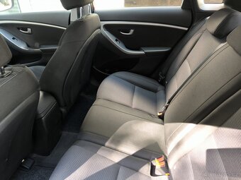 Hyundai i30 1.4 73 kw - 9