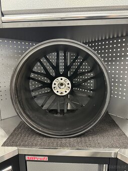ORIGINAL ALU KOLA MERCEDES BENZ GLS AMG R23 - 9