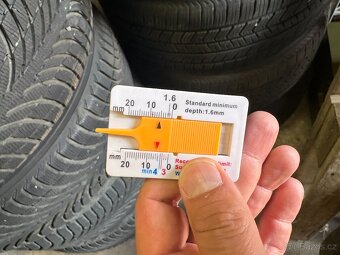 Land Rover disky + zimní pneu Michelin 255/55 R20 6mm - 9