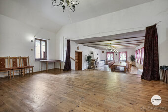 Penzion s restaurací v obci Guty s pozemkem 3170 m2 - 9