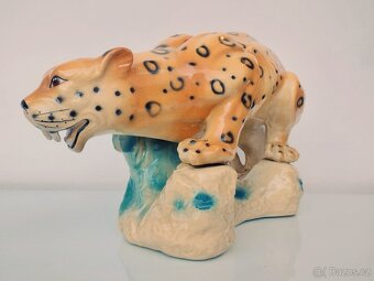 Velká stará socha geparda/levharta - 9