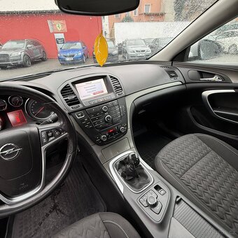 Opel Insignia 2.0 CDTi • 96 kW • 2013 • Kombi • BEZ KOROZE • - 9