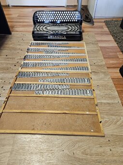 Opravy,ladění akordeon,heligonka - 9