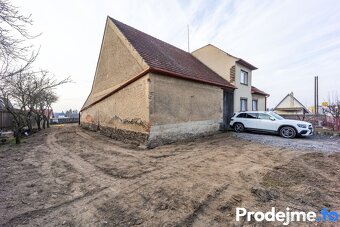 Prodej stavebního pozemku - 671 m2, ev.č. 100019-1 - 9