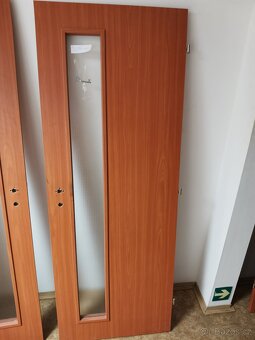 Zánovní interiérové dveře - částečně prosklené - 9