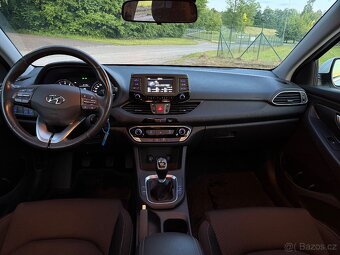 Hyundai i30 fastback - 9