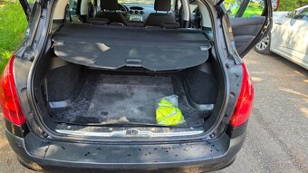 Peugeot 308 SW 1,6HDI 80kW r.v.2009 - 9