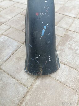 Jawa 250, 350 kyvacka - predni blatnik - 9