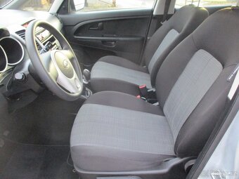Kia Venga 1.4i 66kW najeto 88 tKM ATTRACT 2011 - 9