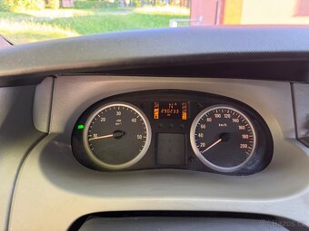 Opel Vivaro Life Westfalia 2.5 CDTi 107 kW – 7 MÍST, OTOČNÁ - 9