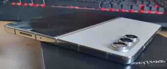 Samsung Galaxy Z Fold 5 12/256Gb - 9
