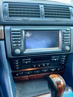BMW e38 740i - 9