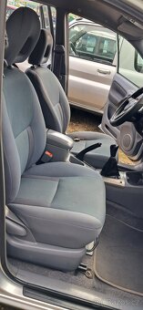 Rav 4 2.0 benzin 110 kw 4x4 bez korozie z Francuzska - 9