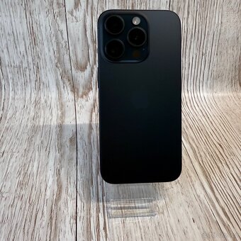 iPhone 15 Pro 128GB, modrý, eSIM (12 měsíců záruka) - 9