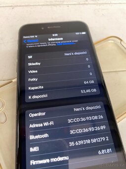 Apple iPhone 8 64GB - 9