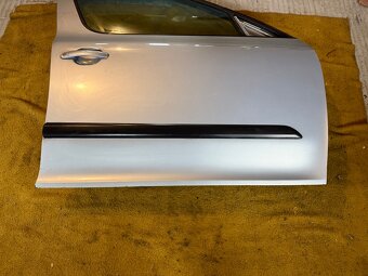 ŠKODA YETI - 5L - 2009-2012 - dveře PP - 9452 - 9