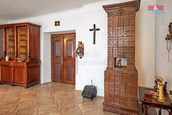 Prodej rodinného domu, 378 m², Švihov, ul. Komenského - 9