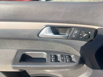 VW Touran, 2.0TDI, DSG, ALU, tažné - 9