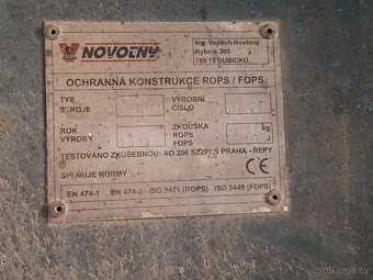 Smykový nakladač Novotný 861 - 9