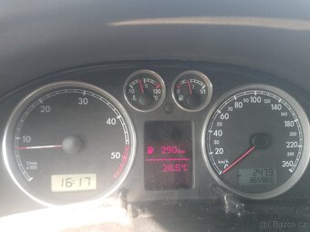Volkswagen Passat - 9