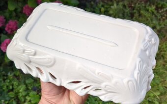 Porcelánový podnos s labutěmi - 9