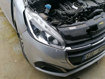 Peugeot 208 - 9